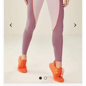 SALAR STATEMENT POWERHOLD LEGGING 💛💕NWT